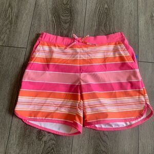 Columbia girls size L Omni shade shorts very lightweight and comfortable